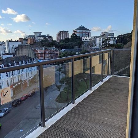 2 Bedroom Modern City Centre Bournemouth Apartment Ngoại thất bức ảnh